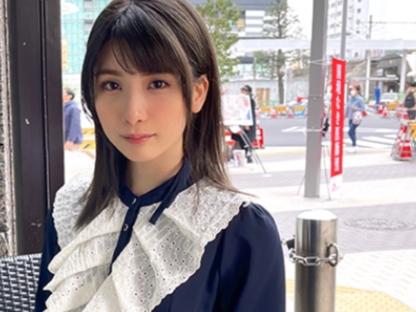 【騎乗位クイーンの誘惑】 エロすぎる痴女と激しく絡み合う！ 淫乱ボディに突きまくり、乱れまくるセックス三昧！