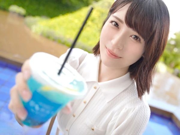 【温泉でエッチなご奉仕タイム】『気持ちよくしてあげる♡』美巨乳美尻のパイパン美少女と貸切温泉でラブラブデート！手コキ・フェラ・パイズリのご奉仕プレイから、騎乗位＆立ちバックで激しく腰振り！最後は大量ぶっかけでフィニッシュ！温泉デートがエロすぎる！