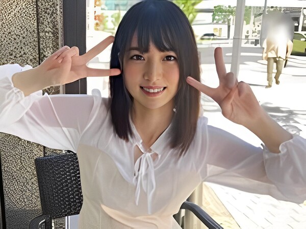 【美白肌の22歳お姉さんとエッチな初体験】恥じらいながら手マンで感じまくり、騎乗位で激しく突かれておっぱいぷるぷる！ウブな反応がたまらない♡
