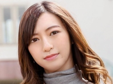【淫乱人妻の性欲爆発】セックス大好き奥様が素人AV参戦！手マンでグチョグチョにされ、デカチン挿入で感じまくり！喘ぎ声が止まらない生々しいセックス♡