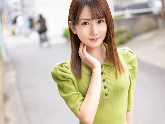 【素人宅訪問】『初めてでドキドキ…』スレンダー美少女が男の家で大胆に変身！カラダを密着させ、濃厚なキスとセックスで男を骨抜きにする！♡