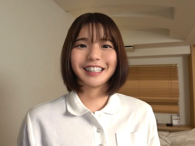 【あどけない美少女×巨乳】無邪気な顔した彼女を激しくハメ倒し！！揺れる美巨乳がエロすぎる♡喘ぎ声と自慢の乳にぶっかけフィニッシュで大興奮！