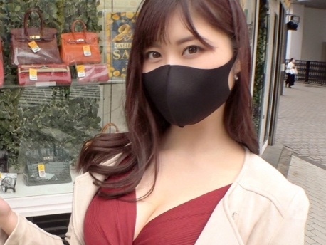 【巨乳美人ナンパ】ドスケベお姉さん、街中でゲット！肉棒で激しく突かれ、パイパンマ○コから大量の汁が溢れ出す！美乳揺らして感じまくるエロい姿は必見！