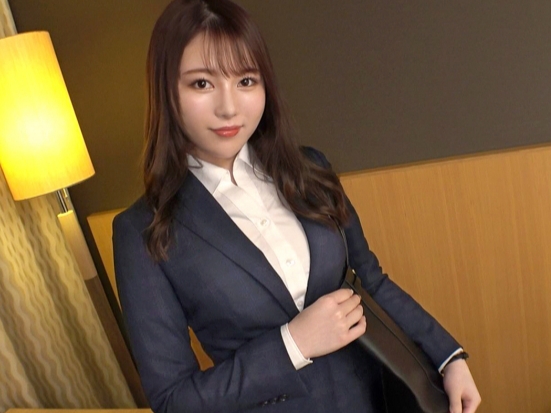 【スーツ姿の美ボディOL】『仕事中なのに…』パンスト破かれて敏感ボディをイジられまくり！スーツ姿で感じまくる姿にフル勃起必至のエロナンパ！♡